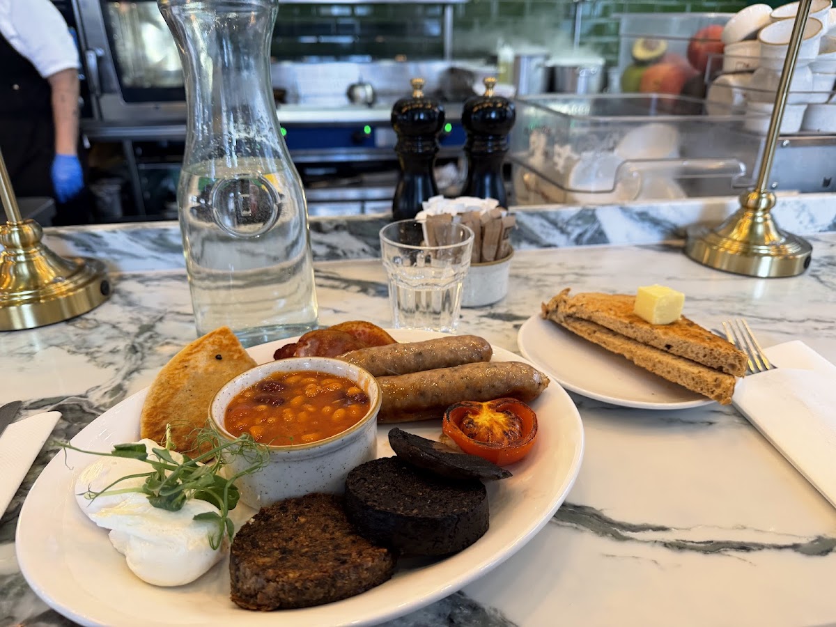 Society Bar & Kitchen — Restaurant