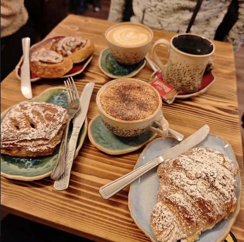 Books N' Cup Cafe